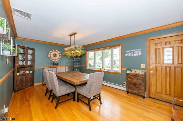 6 Madoc Trl, Jefferson Twp., NJ 07438