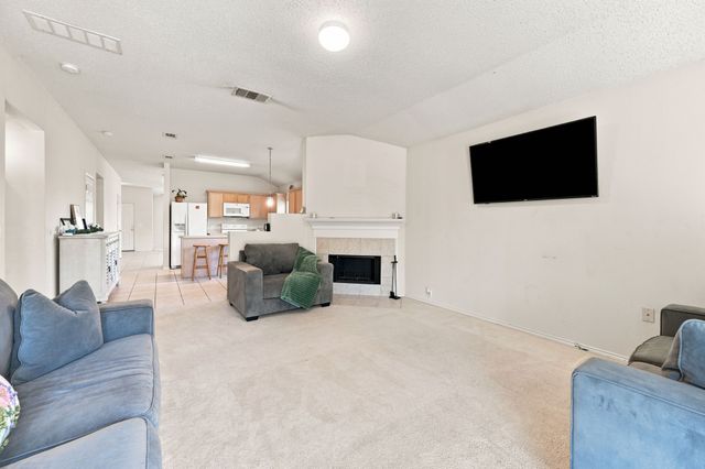 1409 Dundee Drive, Arlington, TX 76002