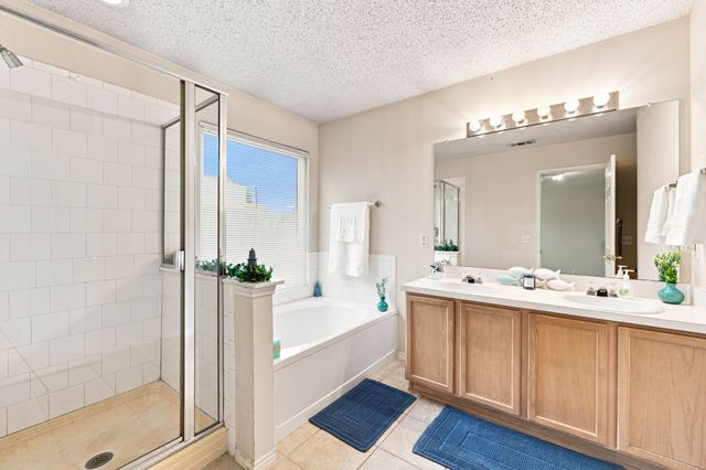 1409 Dundee Drive, Arlington, TX 76002