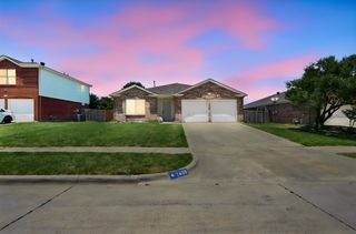 1409 Dundee Drive, Arlington, TX 76002
