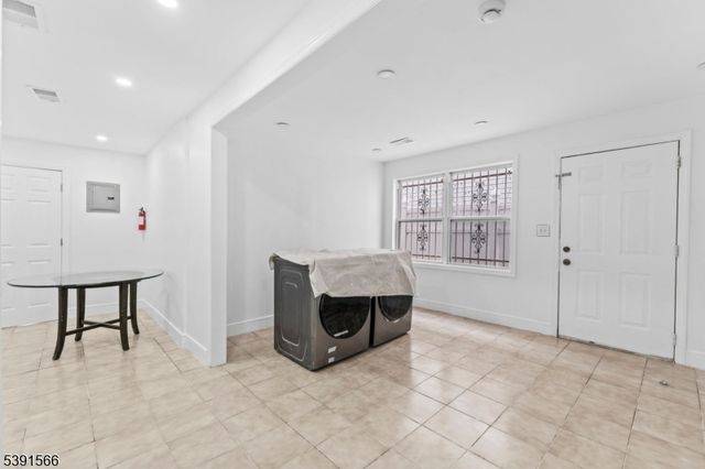 169 Watson Ave, Newark City, NJ 07112