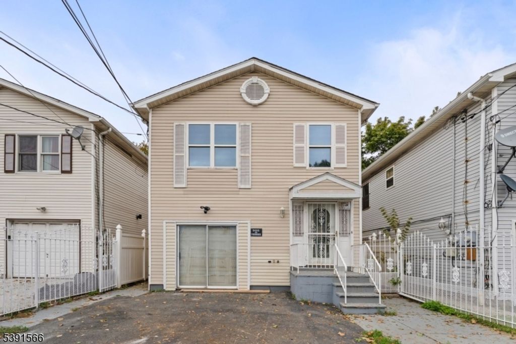 169 Watson Ave, Newark City, NJ 07112