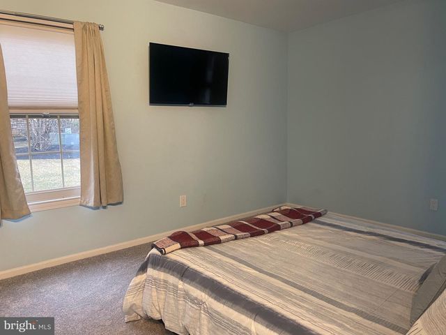 214 TAVISTOCK, Cherry Hill, NJ 08034
