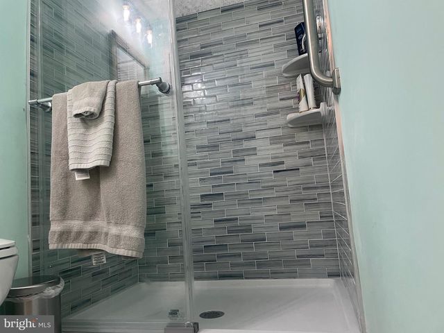 214 TAVISTOCK, Cherry Hill, NJ 08034