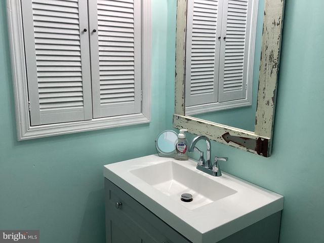 214 TAVISTOCK, Cherry Hill, NJ 08034