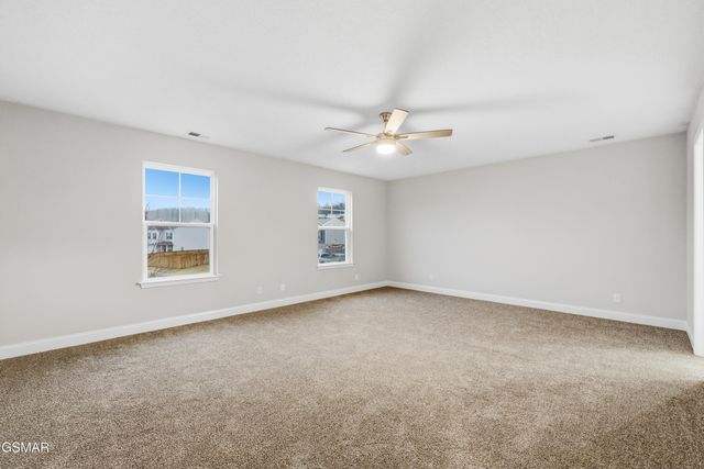 542 Reserve Way, Dandridge, TN 37725