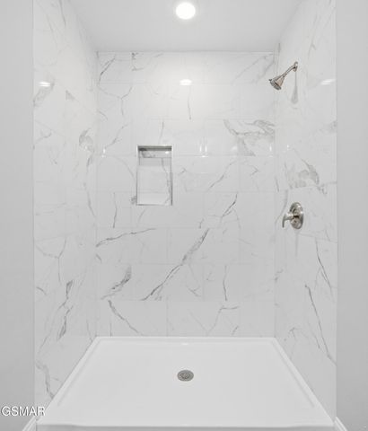 542 Reserve Way, Dandridge, TN 37725