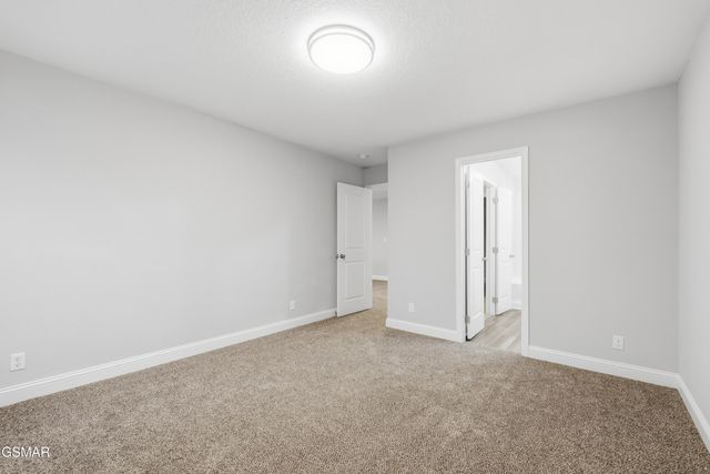 542 Reserve Way, Dandridge, TN 37725