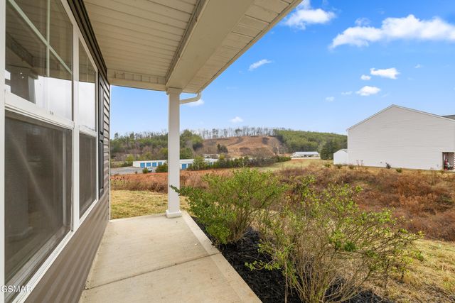 542 Reserve Way, Dandridge, TN 37725