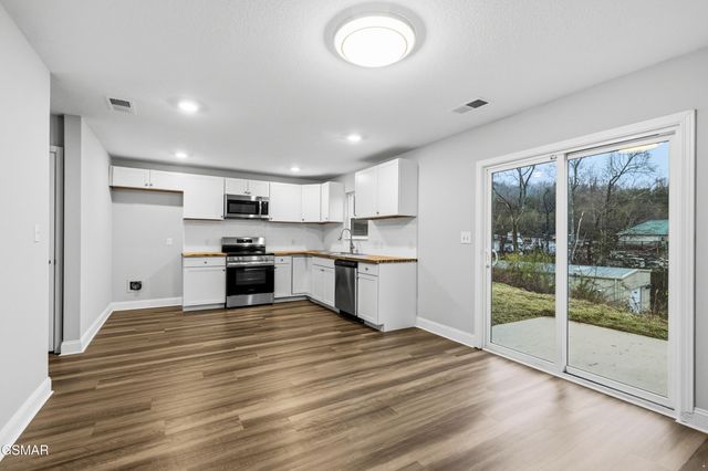 542 Reserve Way, Dandridge, TN 37725