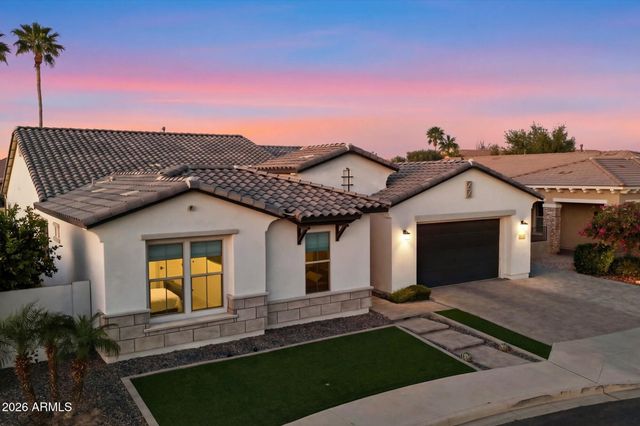 2080 E AQUARIUS Place, Chandler, AZ 85249