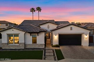 2080 E AQUARIUS Place, Chandler, AZ 85249