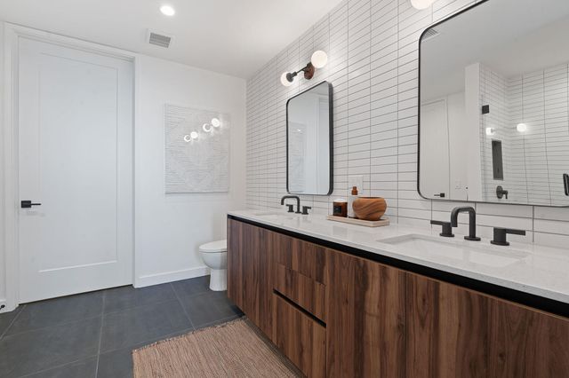 84 East Ave 3705, Austin, TX 78701