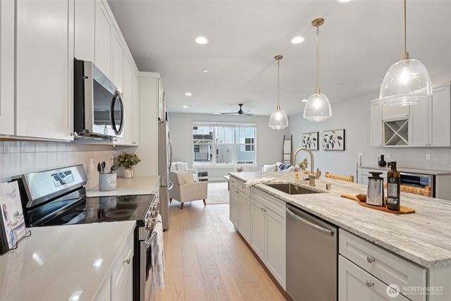 17 160th Place SE, Bothell, WA 98012