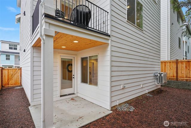 17 160th Place SE, Bothell, WA 98012