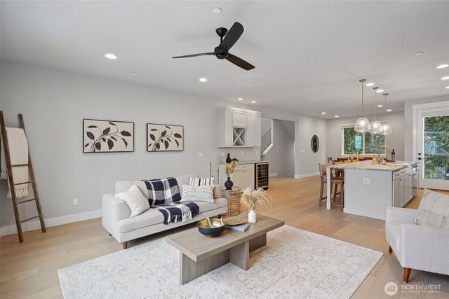 17 160th Place SE, Bothell, WA 98012