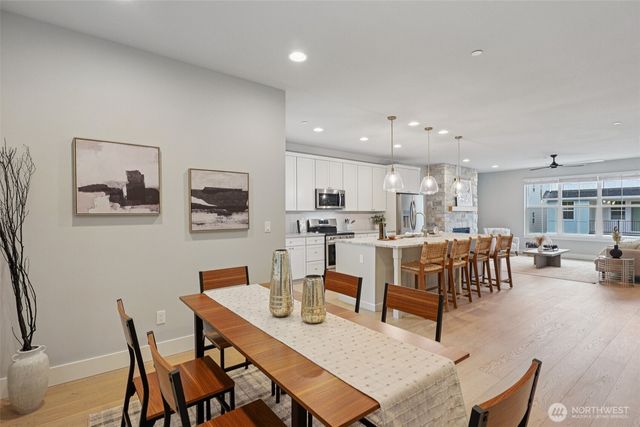 17 160th Place SE, Bothell, WA 98012