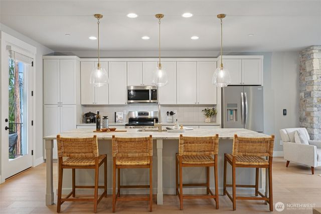 17 160th Place SE, Bothell, WA 98012