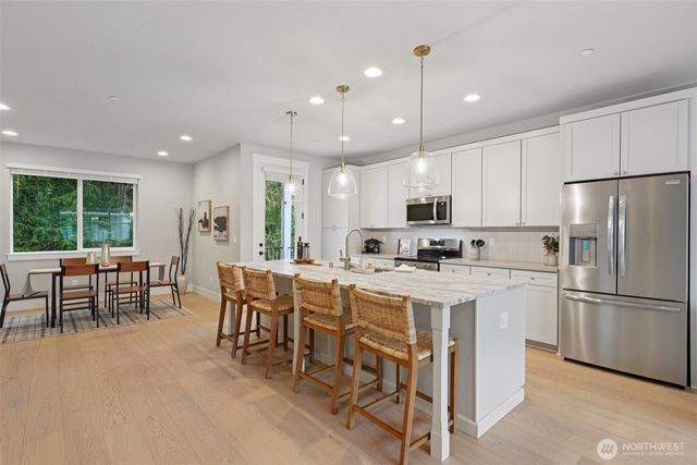 17 160th Place SE, Bothell, WA 98012