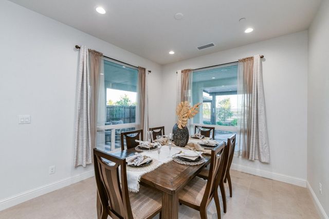 1010 Horizon Drive, Madera, CA 93636
