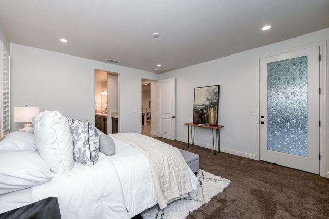 1010 Horizon Drive, Madera, CA 93636