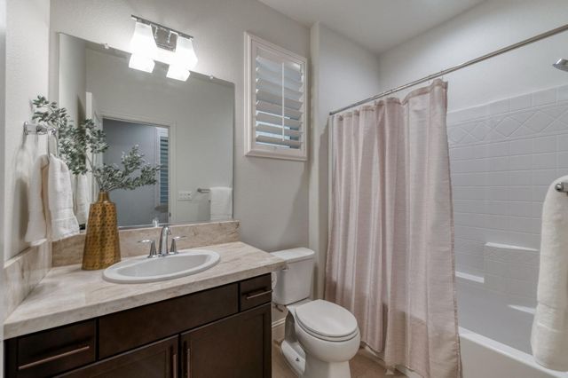 1010 Horizon Drive, Madera, CA 93636