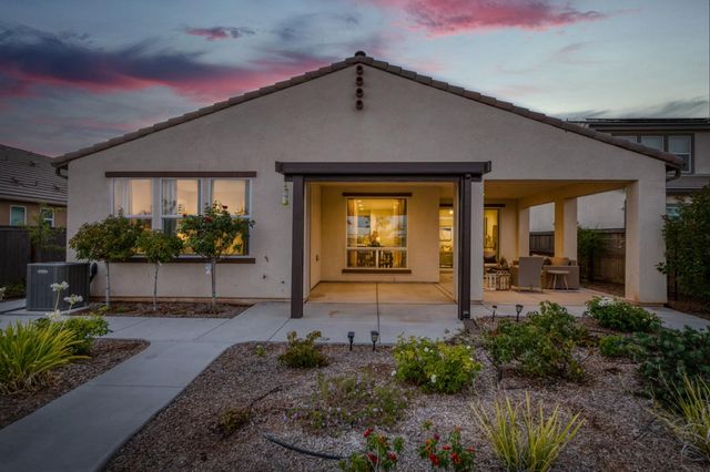 1010 Horizon Drive, Madera, CA 93636