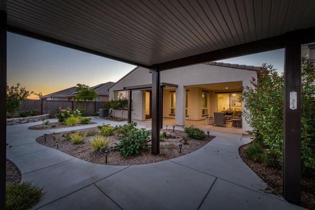1010 Horizon Drive, Madera, CA 93636