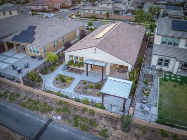1010 Horizon Drive, Madera, CA 93636