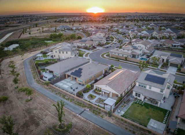 1010 Horizon Drive, Madera, CA 93636