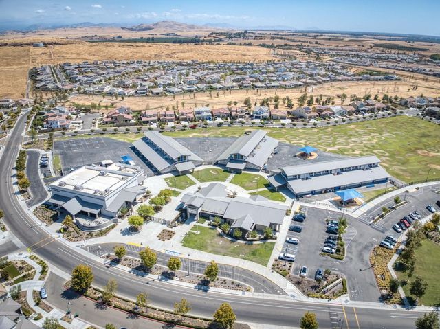 1010 Horizon Drive, Madera, CA 93636
