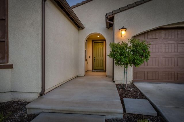 1010 Horizon Drive, Madera, CA 93636