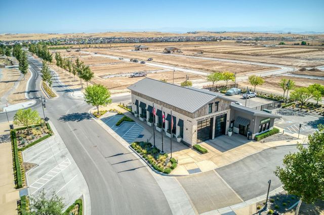 1010 Horizon Drive, Madera, CA 93636