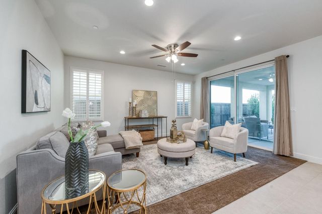 1010 Horizon Drive, Madera, CA 93636