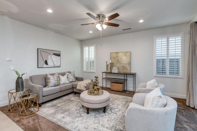 1010 Horizon Drive, Madera, CA 93636