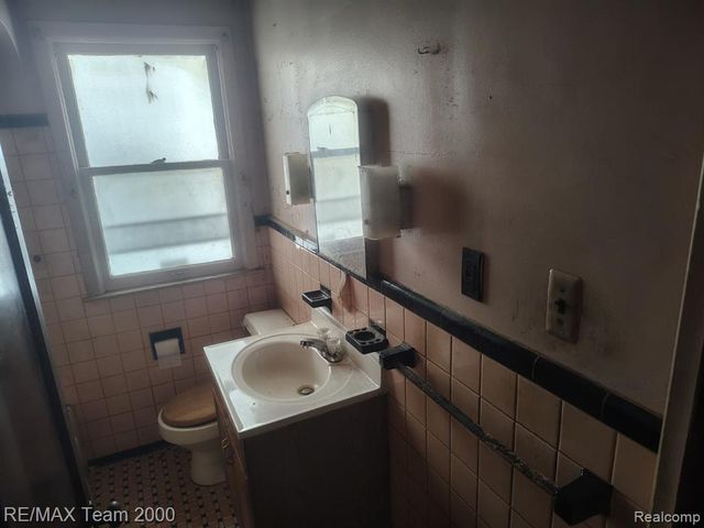 18809 Carrie Street, Detroit, MI 48234
