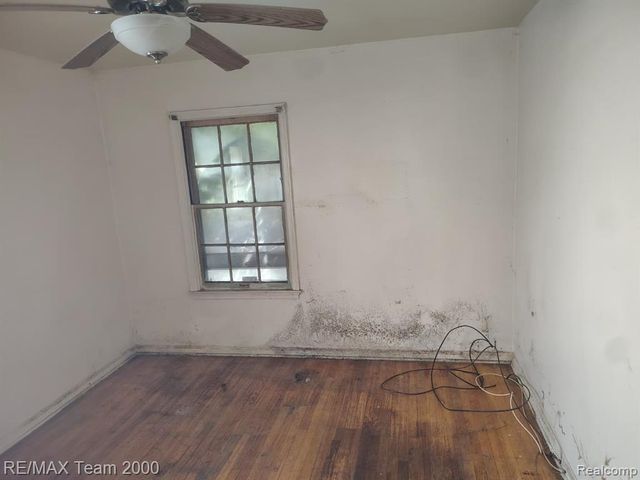 18809 Carrie Street, Detroit, MI 48234