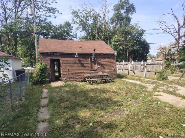 18809 Carrie Street, Detroit, MI 48234