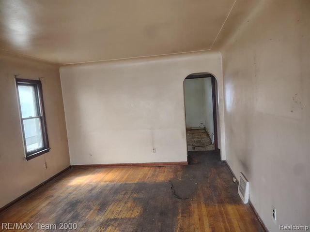 18809 Carrie Street, Detroit, MI 48234