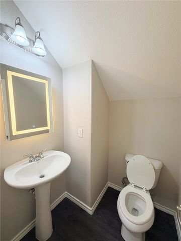 69 Cattail Pond Drive, Frisco, TX 75034