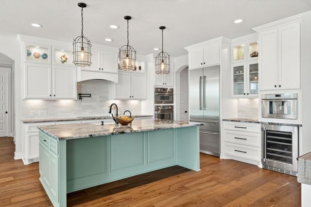 743 Vista Ridge DR, Round Mountain, TX 78663