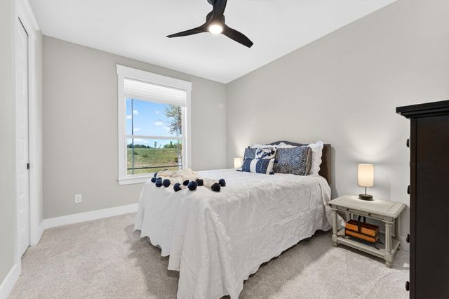 743 Vista Ridge DR, Round Mountain, TX 78663