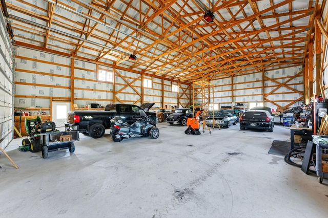 743 Vista Ridge DR, Round Mountain, TX 78663