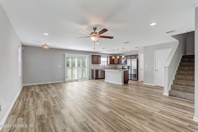 11278 MARGARETS LANDING Place, Jacksonville, FL 32218