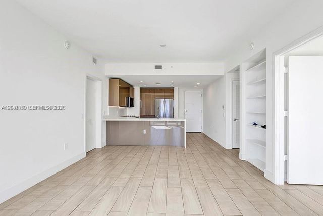 2000 S Metropica Way 907, Sunrise, FL 33323