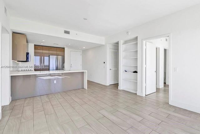 2000 S Metropica Way 907, Sunrise, FL 33323