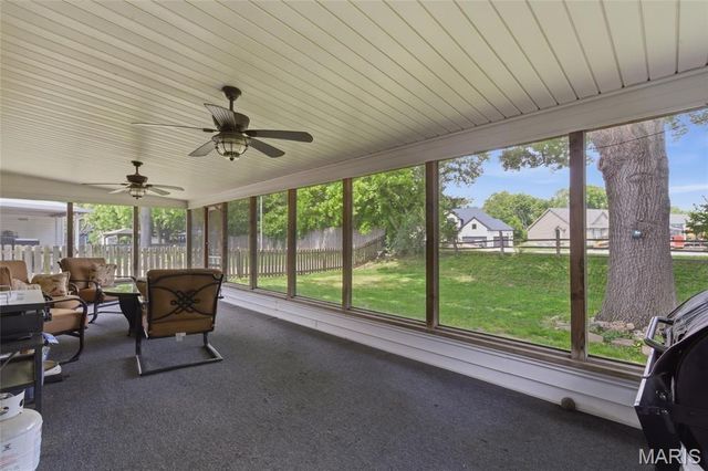 921 Picardy Lane, St Charles, MO 63301