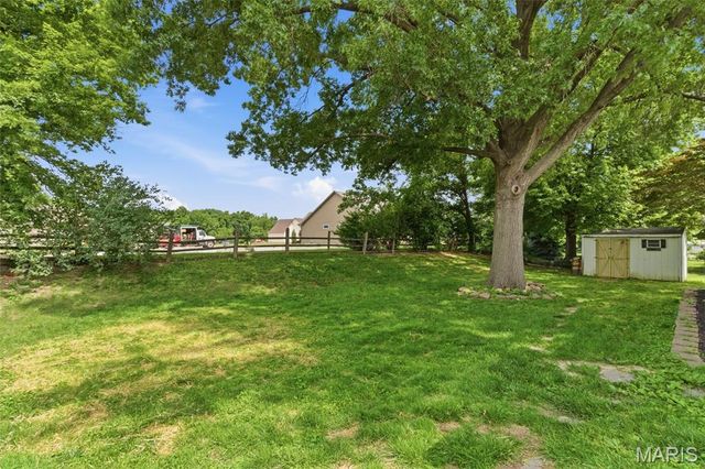 921 Picardy Lane, St Charles, MO 63301