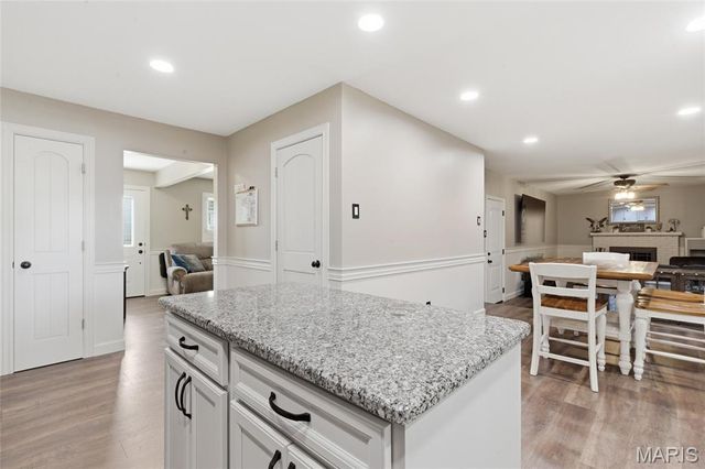 921 Picardy Lane, St Charles, MO 63301