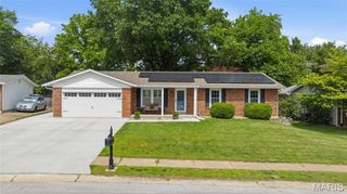921 Picardy Lane, St Charles, MO 63301